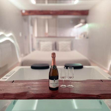 A La Folie - Loft & Spa Montrevault Zewnętrze zdjęcie